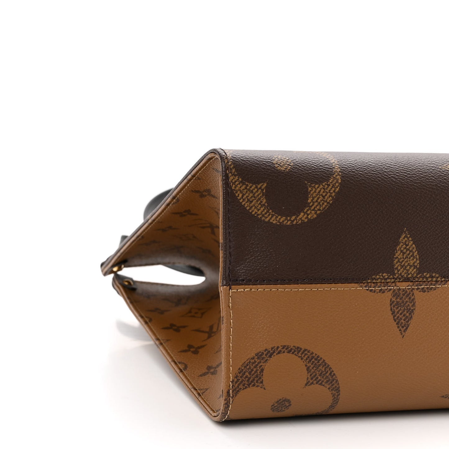Reverse Monogram Giant Onthego MM
