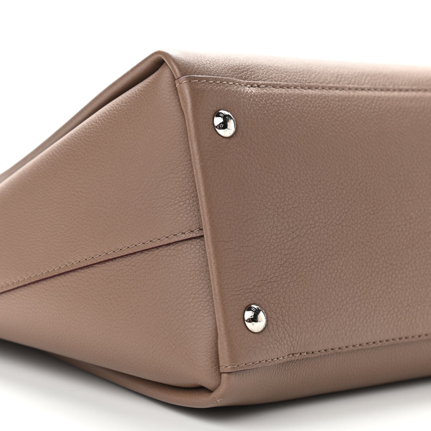 Calfskin Lockmeto Taupe Glace