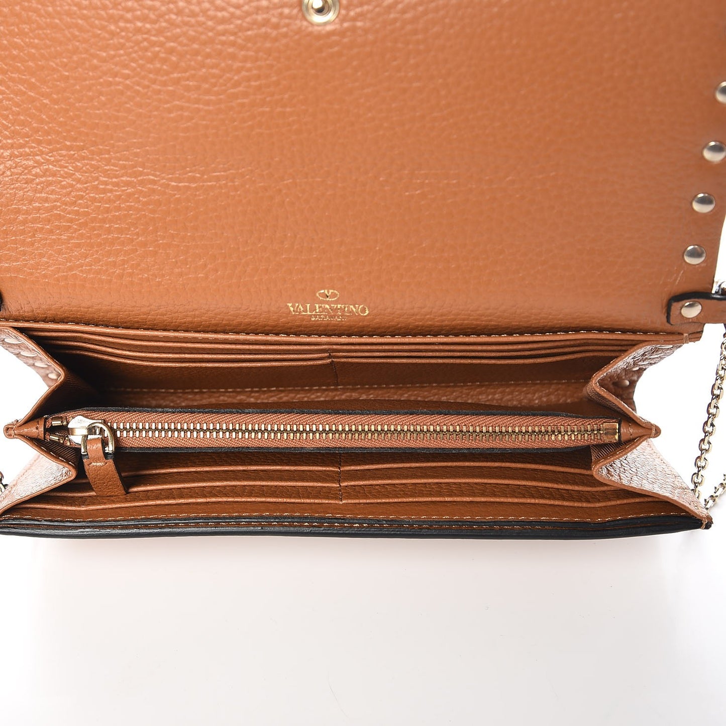 Pebbled Calfskin Rockstud Flap Wallet On Chain Light Cuir