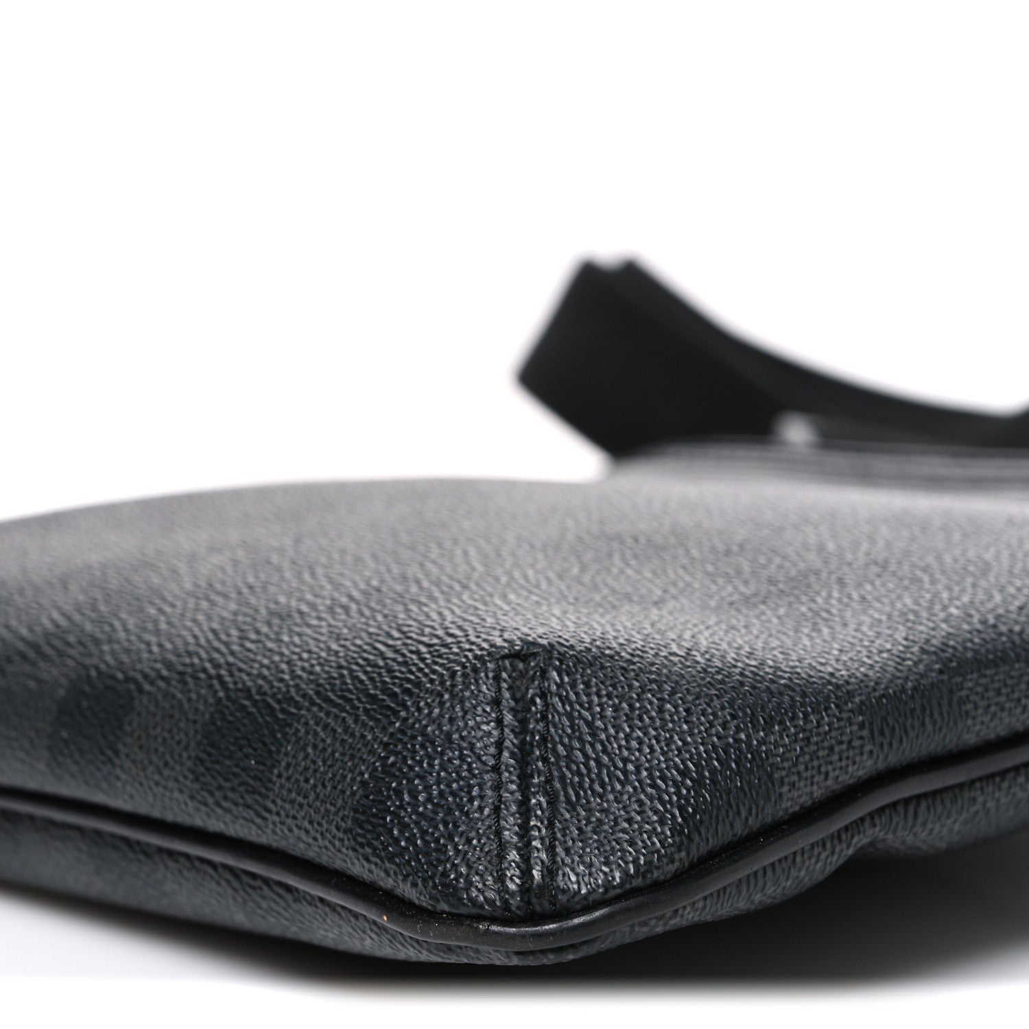 Louis Vuitton Damier Graphite Thomas 9 of 9