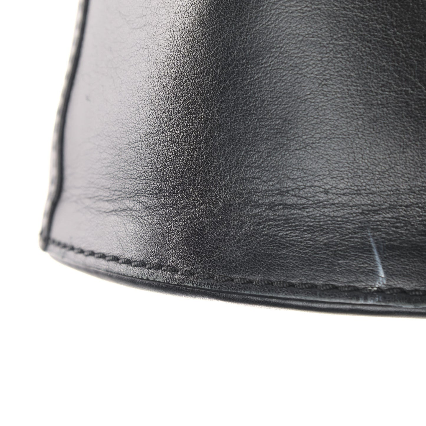 Vitello Rockstud Bucket Bag Black
