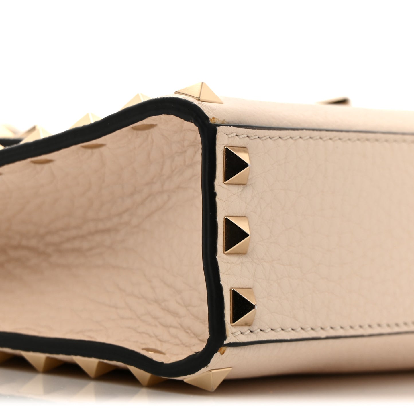 Pebbled Calfskin Medium Rockstud Flip Lock Crossbody Bag  Light Ivory