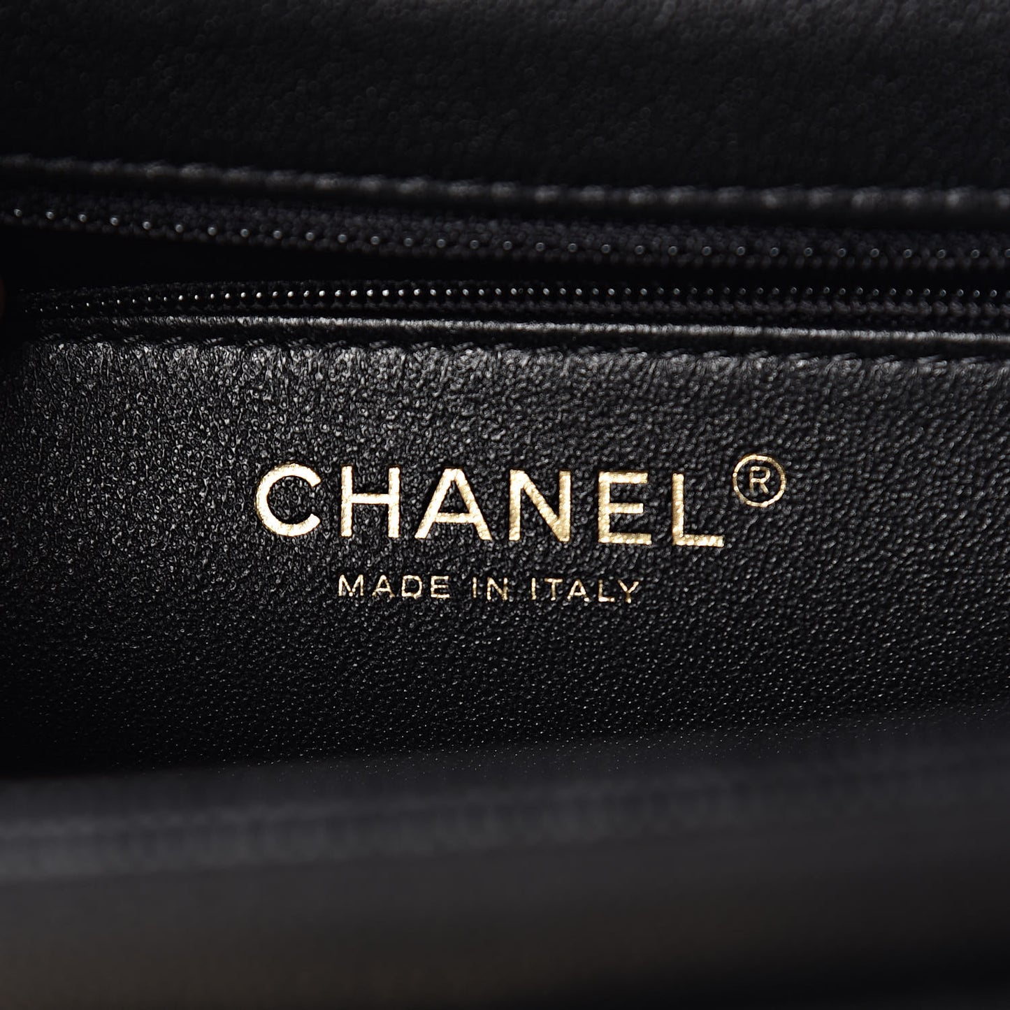 Caviar Quilted Medium Business Affinity Flap Black