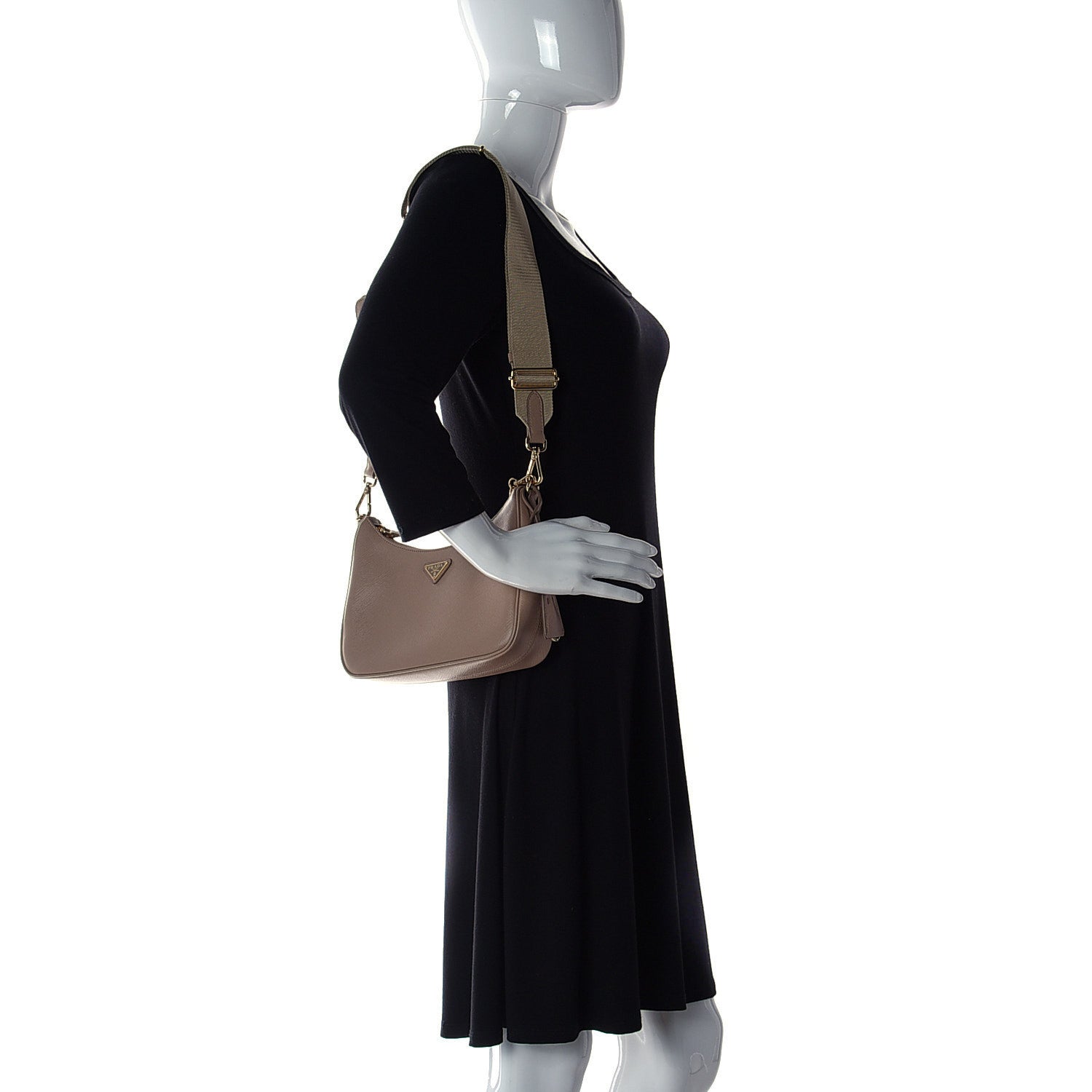 Prada Nylon Re-Edition 2005 Shoulder Bag Cammeo 2 of 16