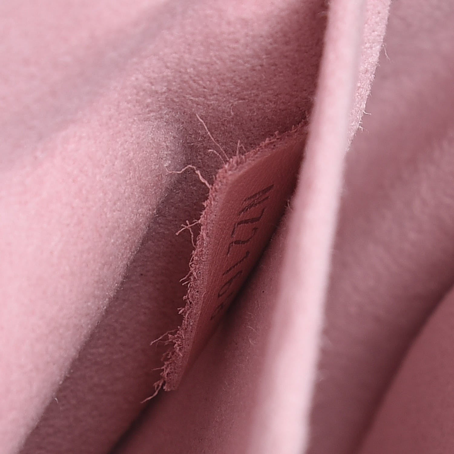 Louis Vuitton Calfskin New Wave Chain MM Smoothie Pink 7 of 8
