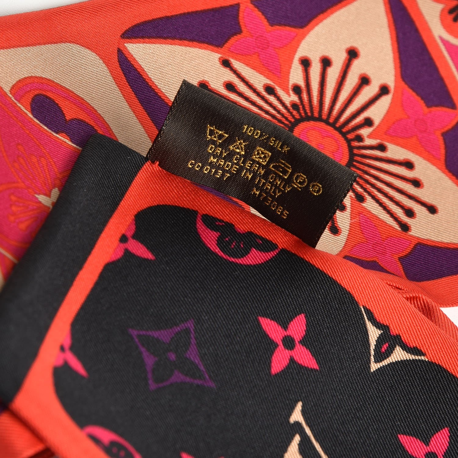 Louis Vuitton Silk Kamonogram Bandeau 4 of 4