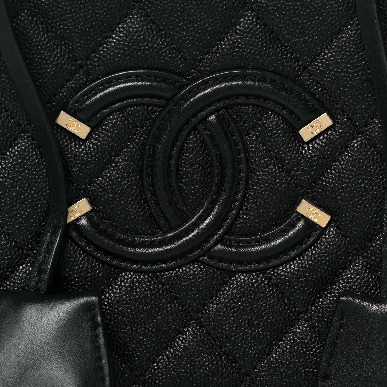 Chanel Caviar Quilted Medium CC Filigree Vanity Case Black 8 of 11