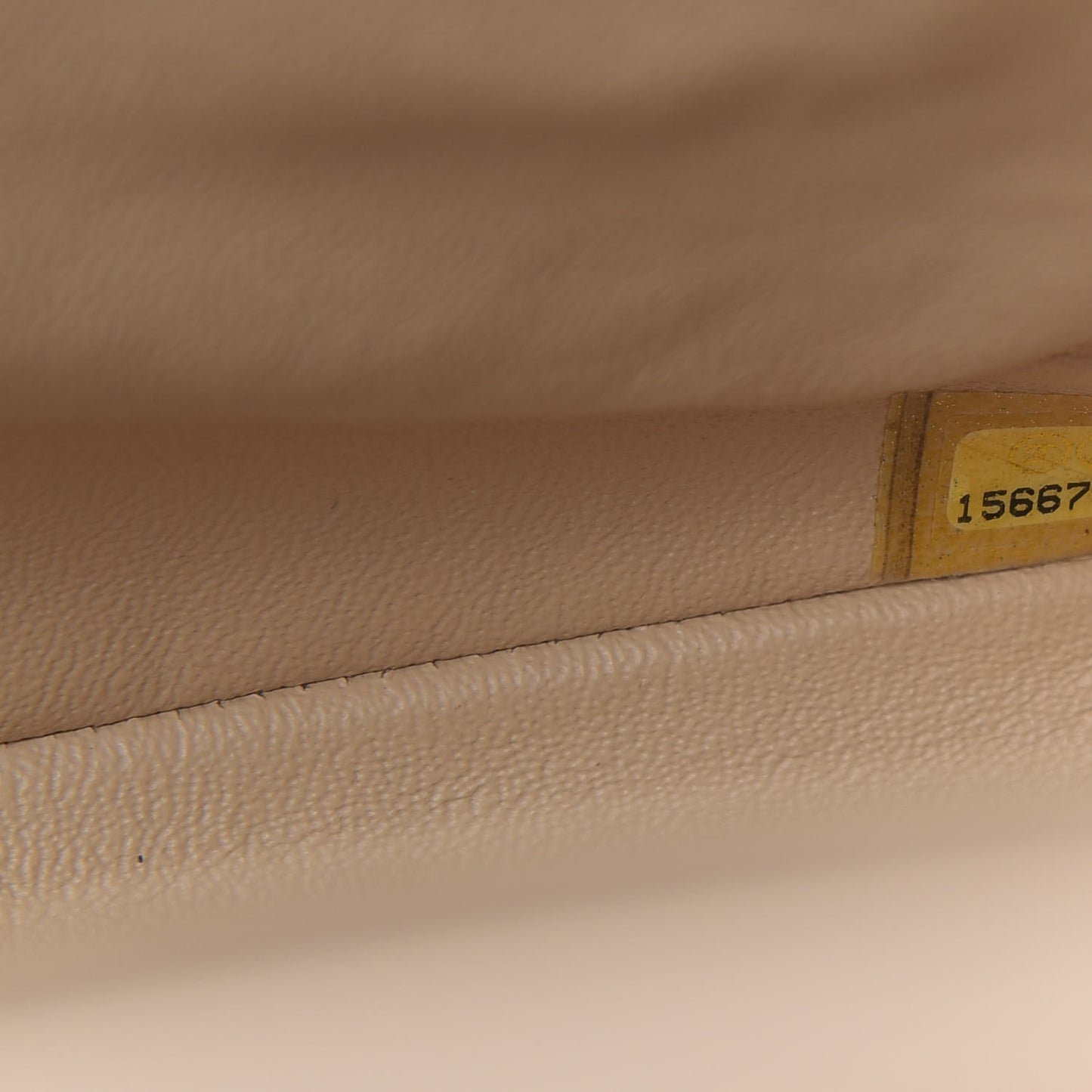 Caviar Quilted Jumbo Double Flap Beige Clair