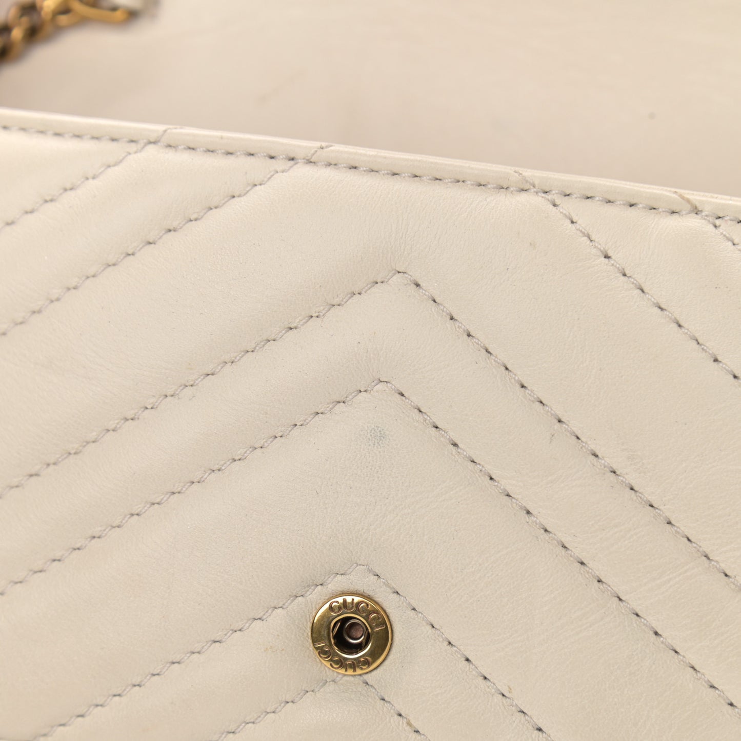 Calfskin Matelasse Super Mini GG Marmont Shoulder Bag White