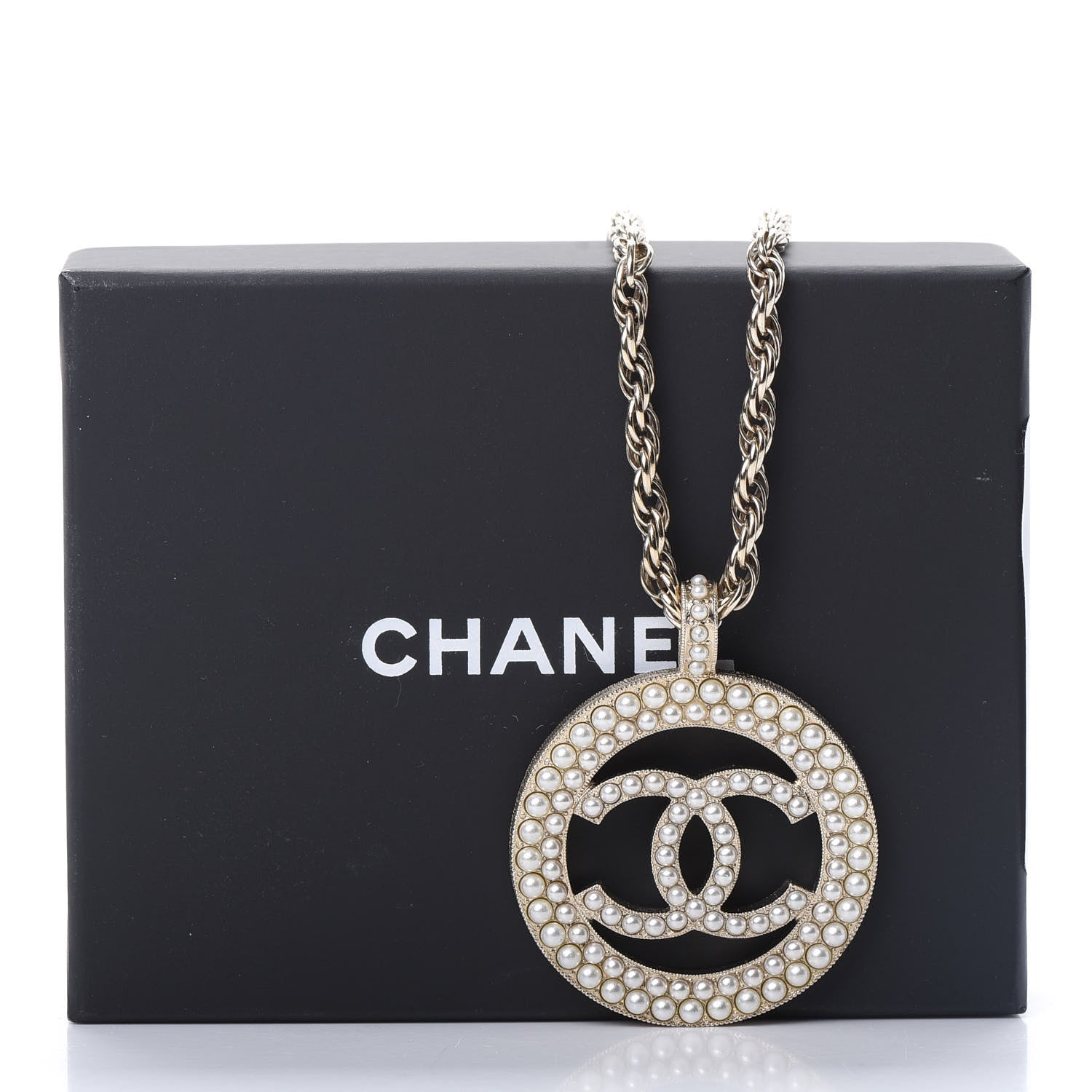 Chanel Pearl CC Round Pendant Necklace Gold 5 of 5