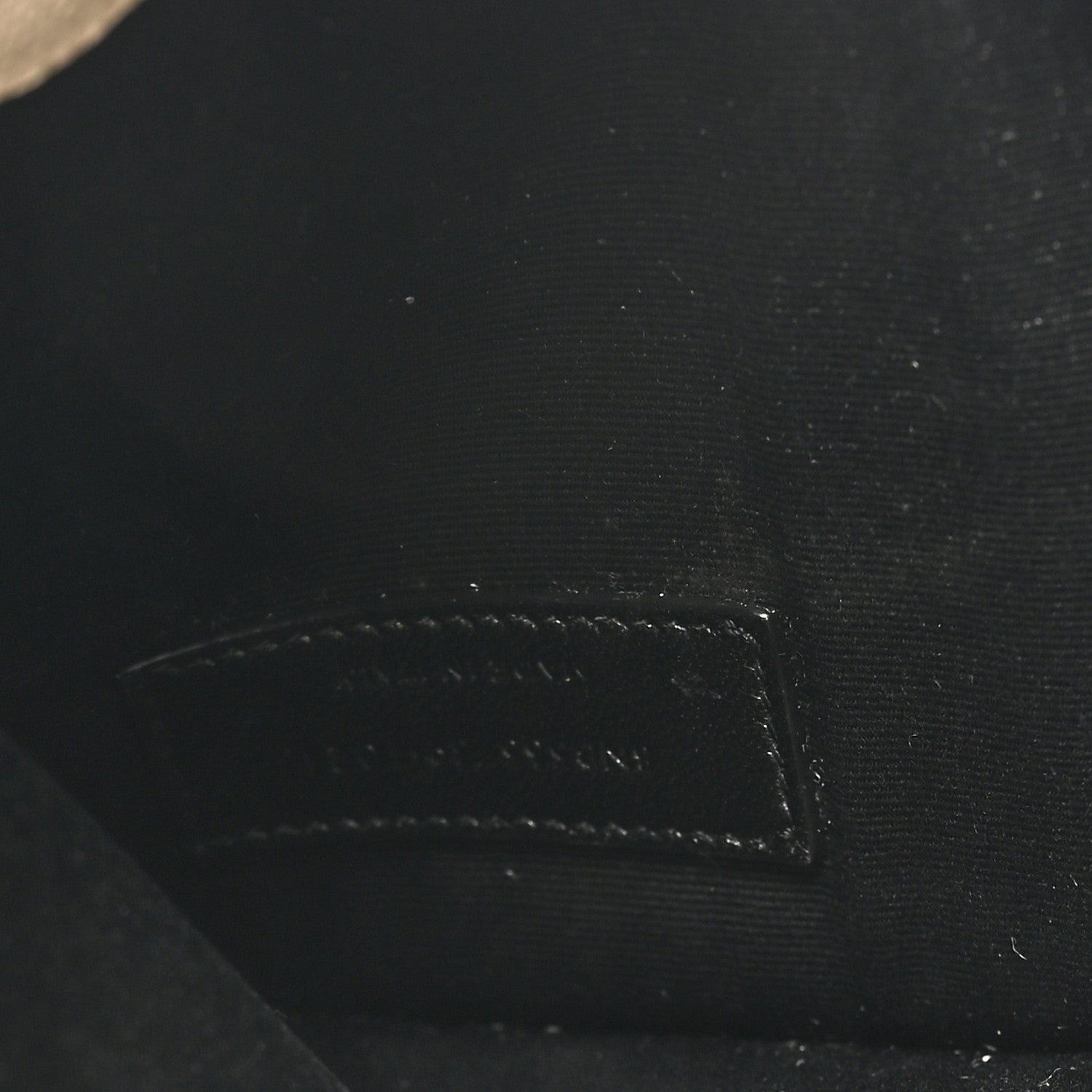 Saint Laurent Grain De Poudre Uptown Pouch Crema Soft 6 of 8