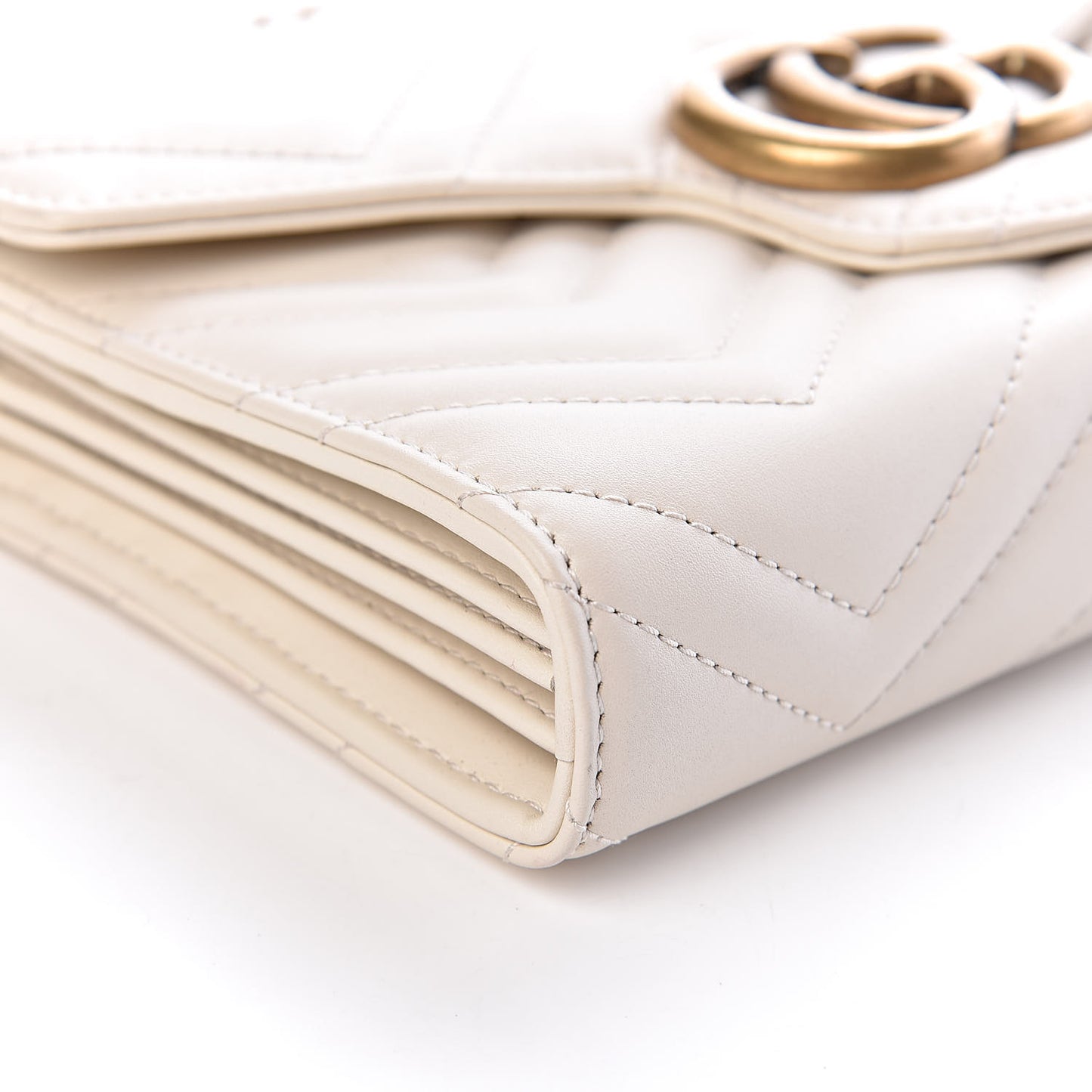 Calfskin Matelasse GG Marmont Chain Wallet Mystic White
