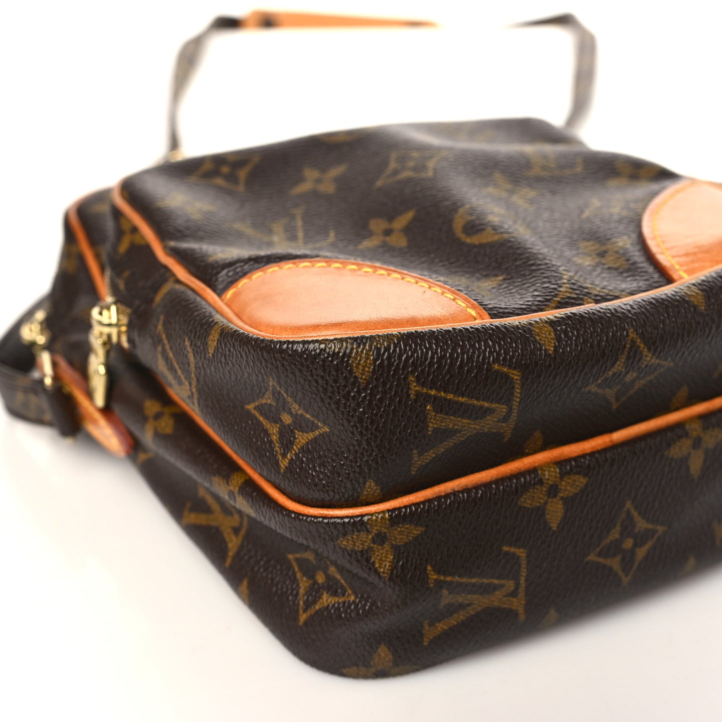 Monogram Amazone