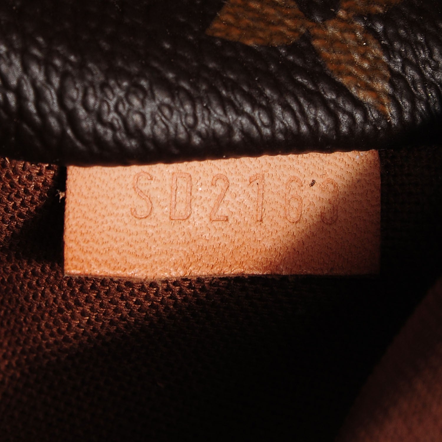 Louis Vuitton Monogram Totally MM 8 of 8