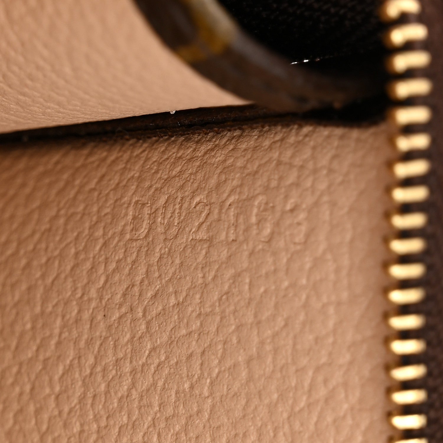 Louis Vuitton Monogram Toiletry Pouch 19 7 of 10