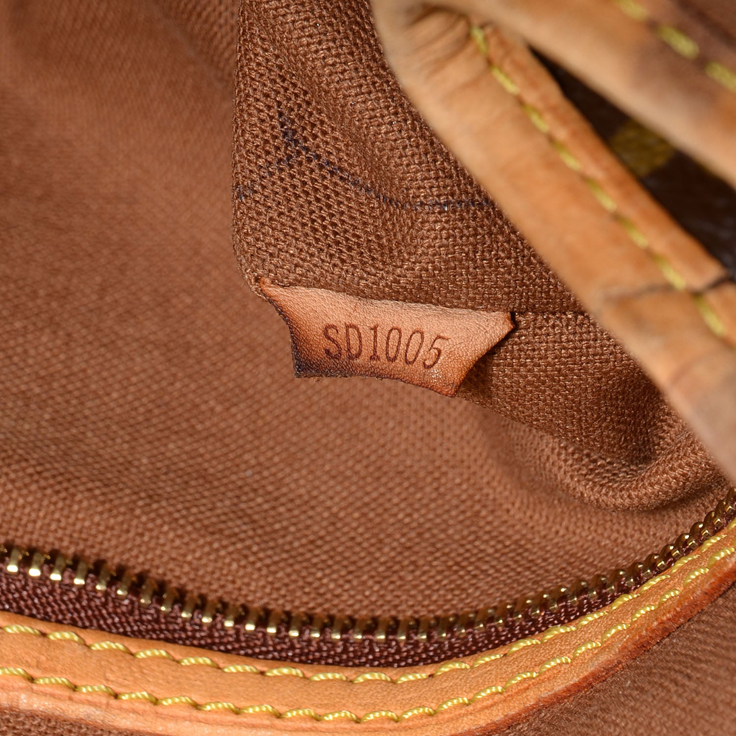 Louis Vuitton Monogram Batignolles Horizontal 7 of 7