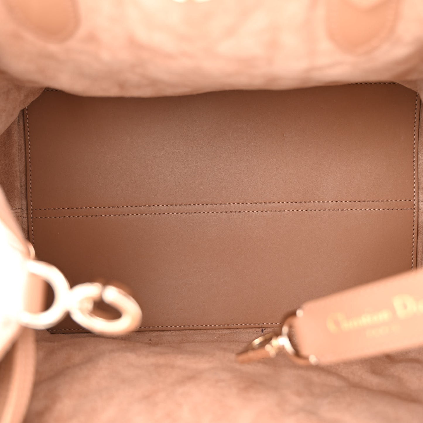 Calfskin Macrocannage Medium Toujours Tan