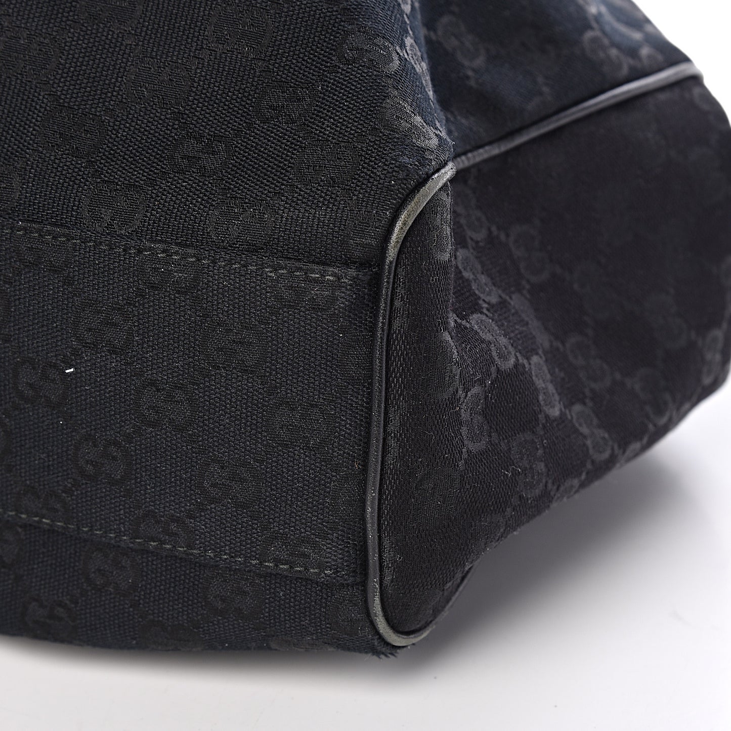 Monogram Medium Sukey Black