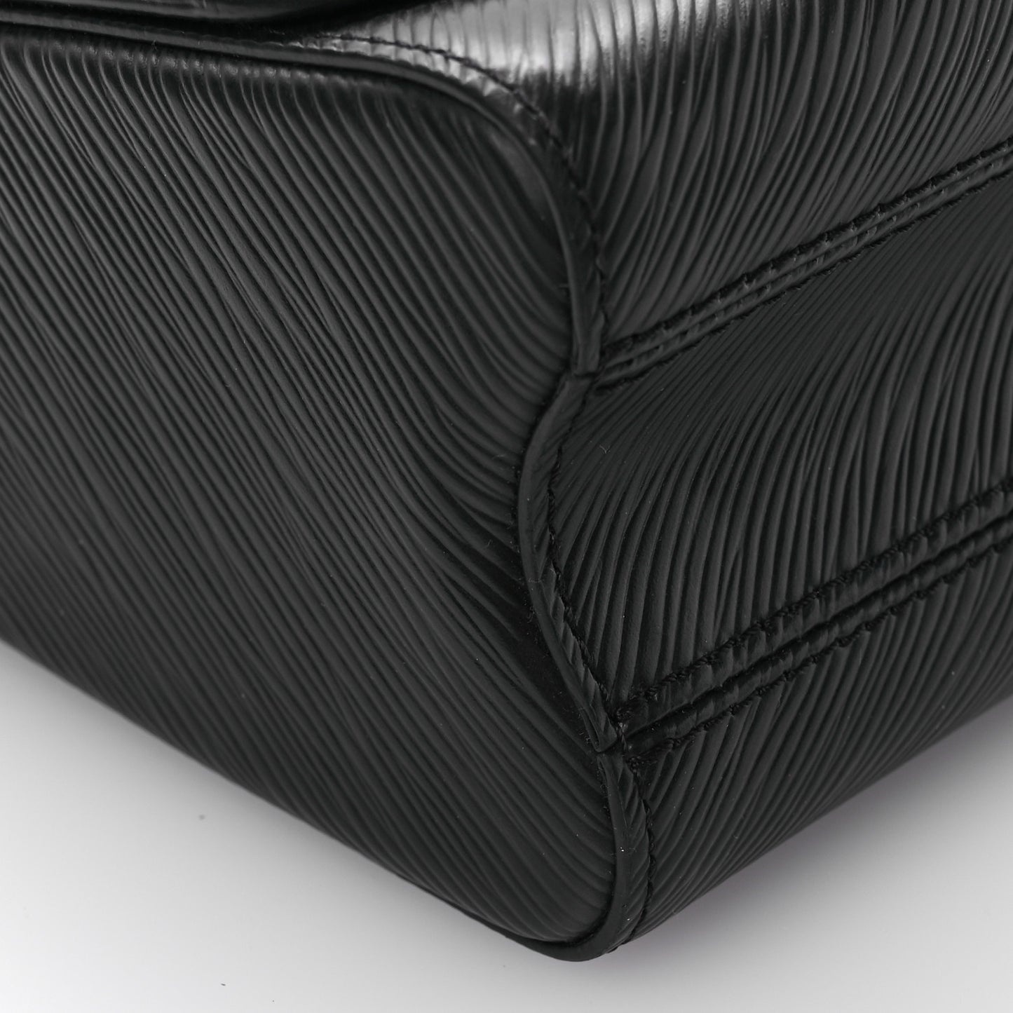 Epi Twist Shoulder Bag MM Black