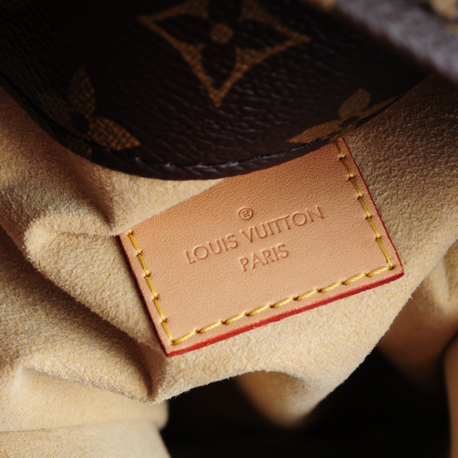 Louis Vuitton Monogram Artsy MM 6 of 8