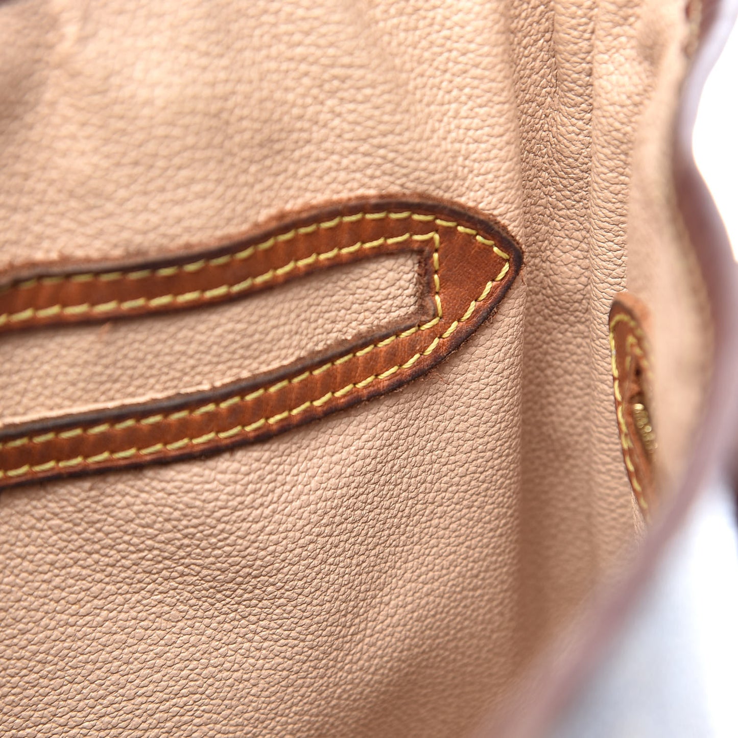 Monogram Petit Bucket 23