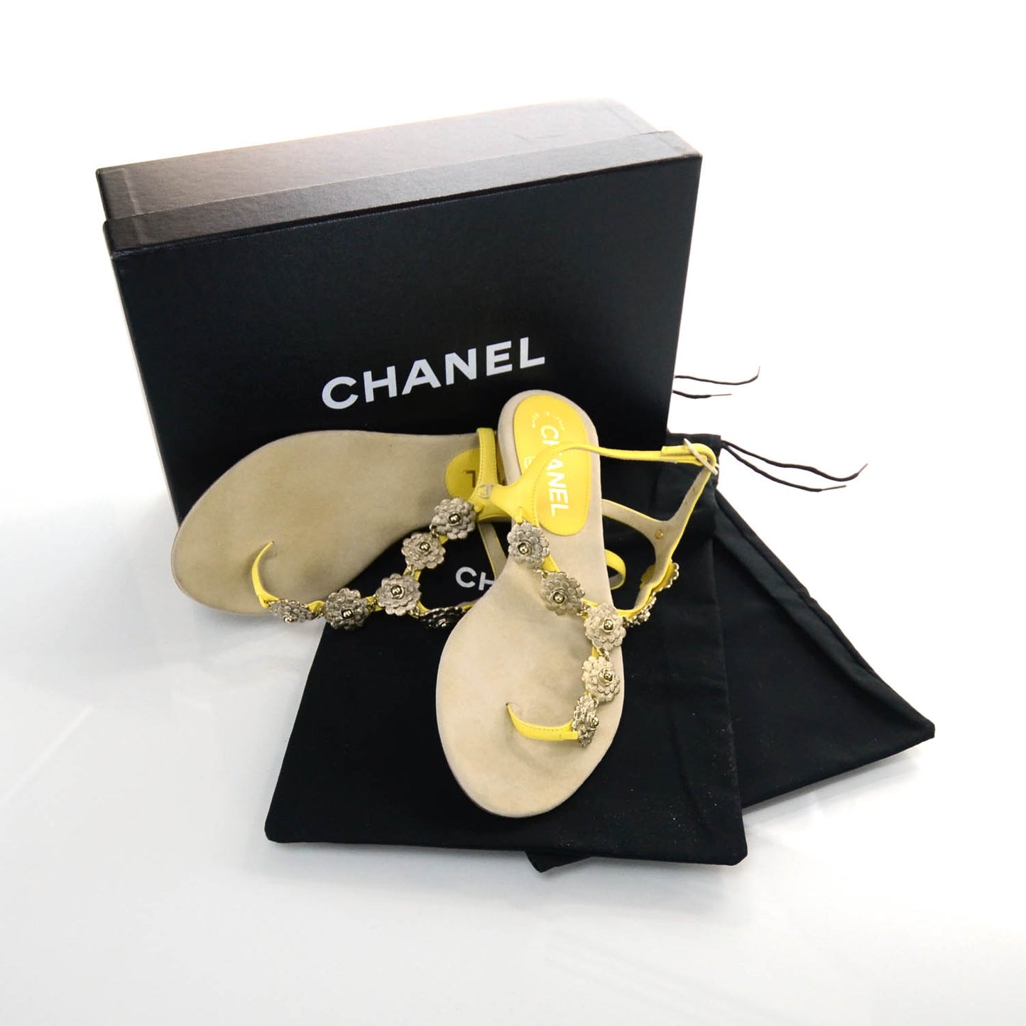 Leather Camellia Thong Sandals 36 Yellow