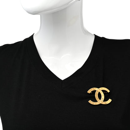 Chanel Metal Paris Button CC Large Brooch Gold 2 of 5