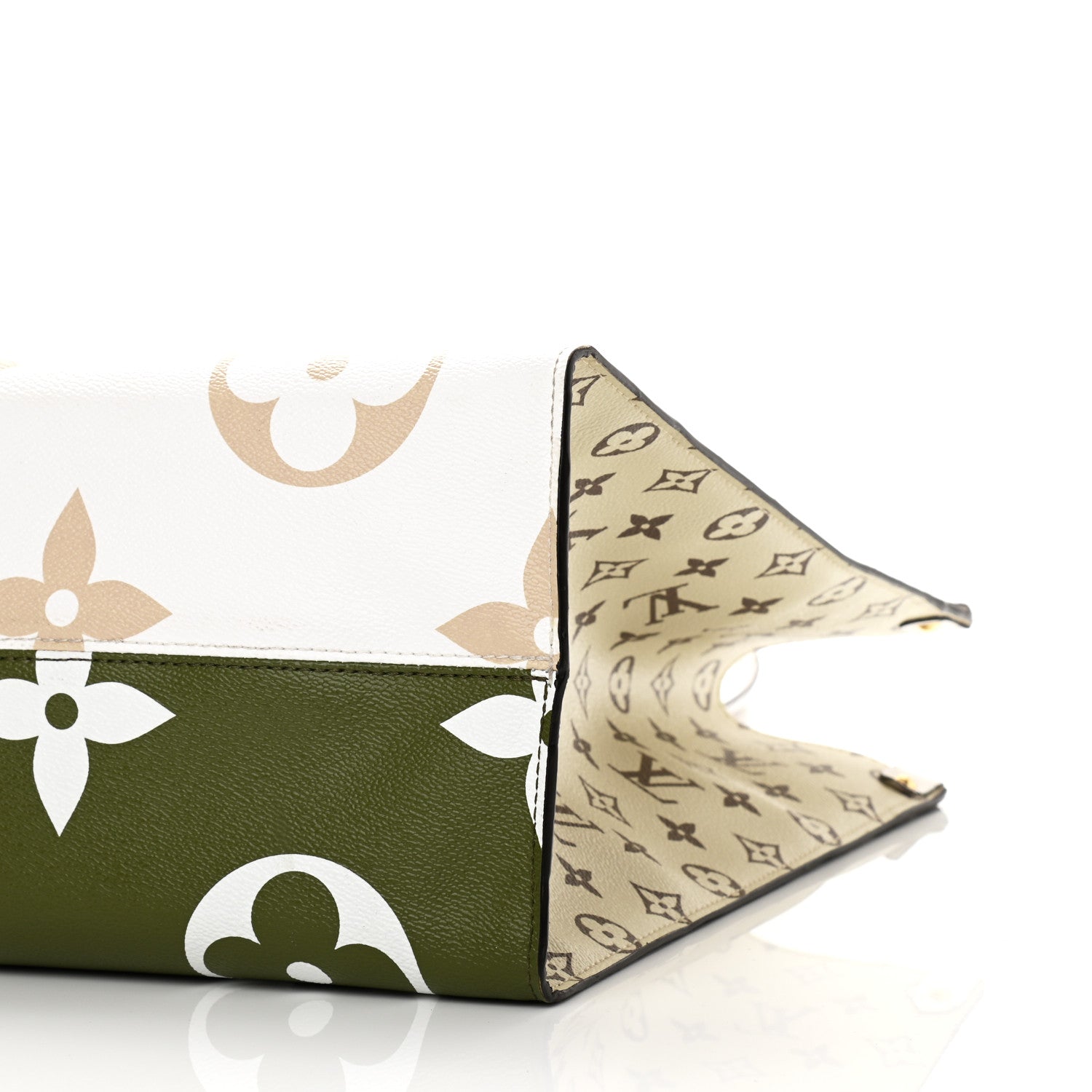 Louis Vuitton Monogram Giant Onthego GM Kaki Beige 10 of 10