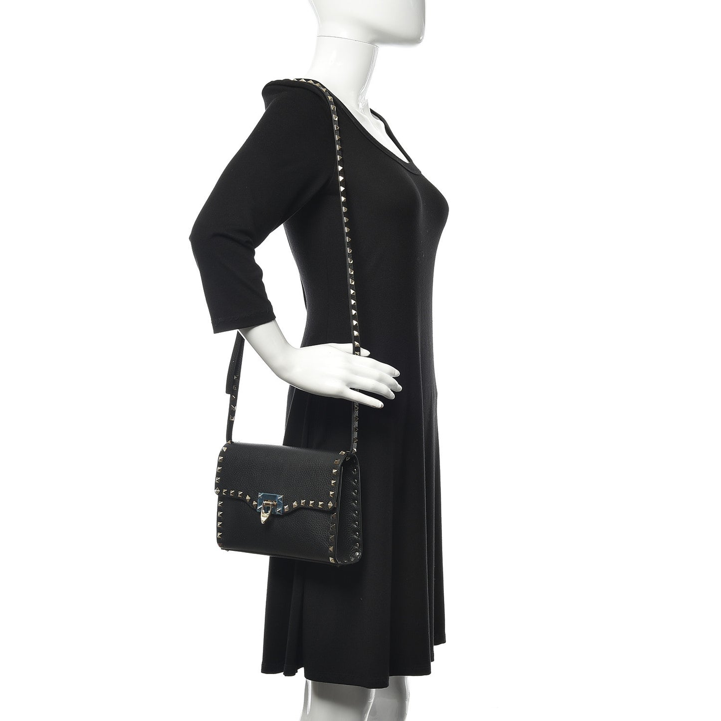 Pebbled Calfskin Medium Rockstud Flip Lock Crossbody Bag Black