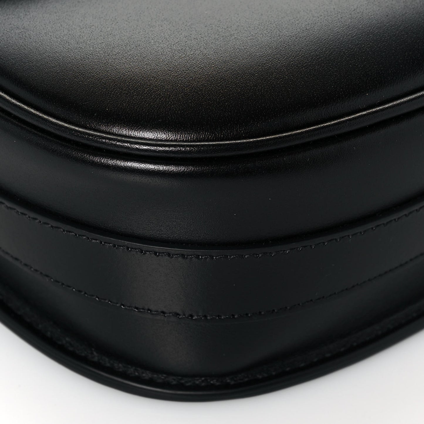 Box Calfskin Medium Bobby Flap Black