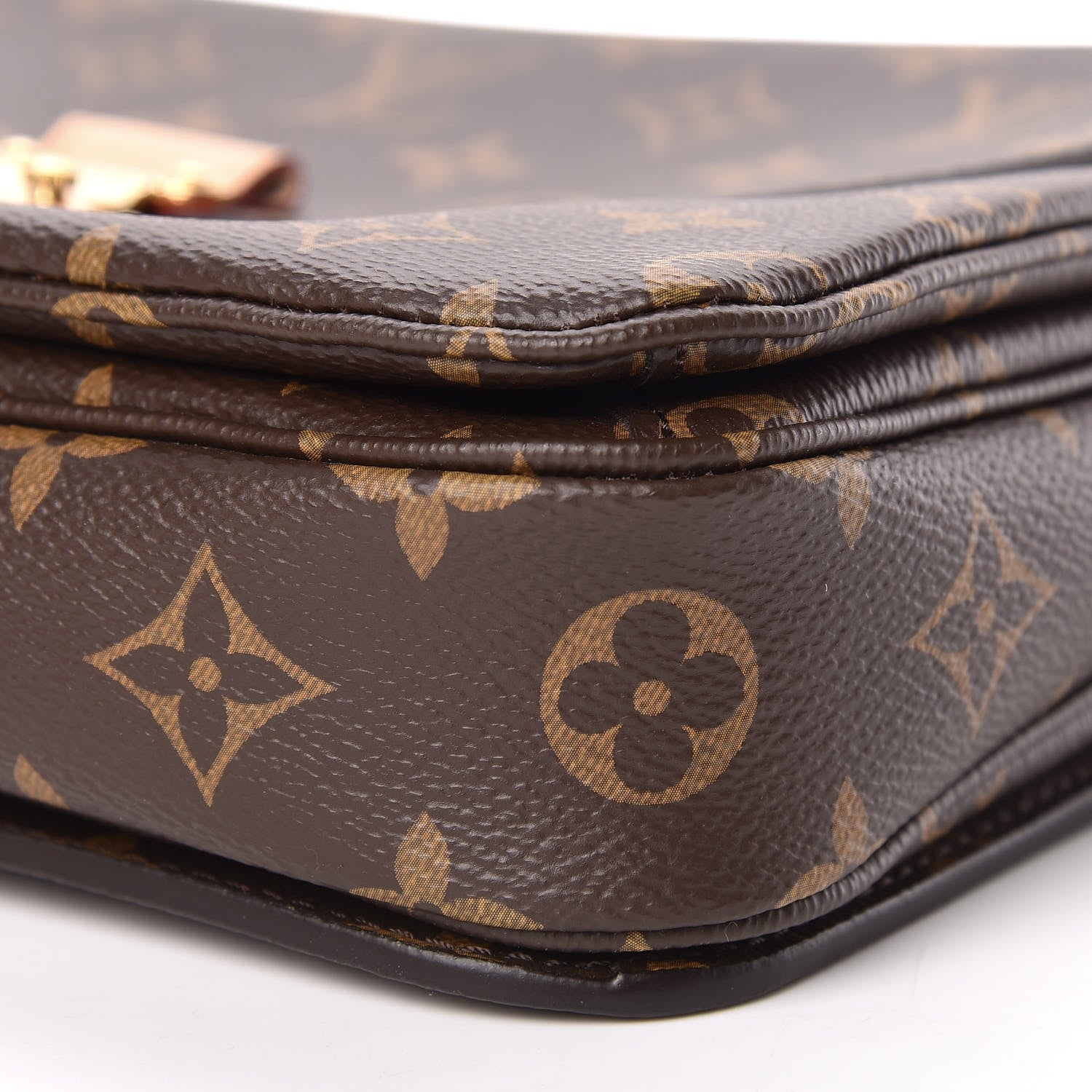 Louis Vuitton Monogram Pochette Metis 6 of 11