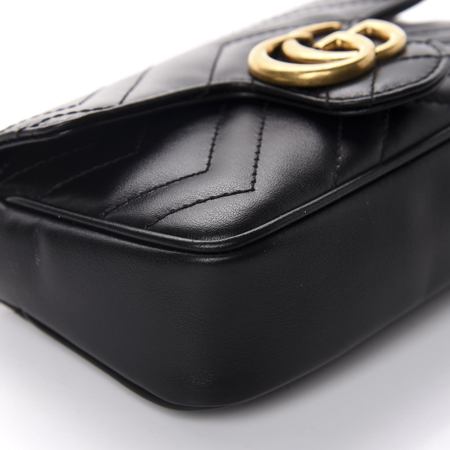 Calfskin Matelasse Super Mini GG Marmont Shoulder Bag Black