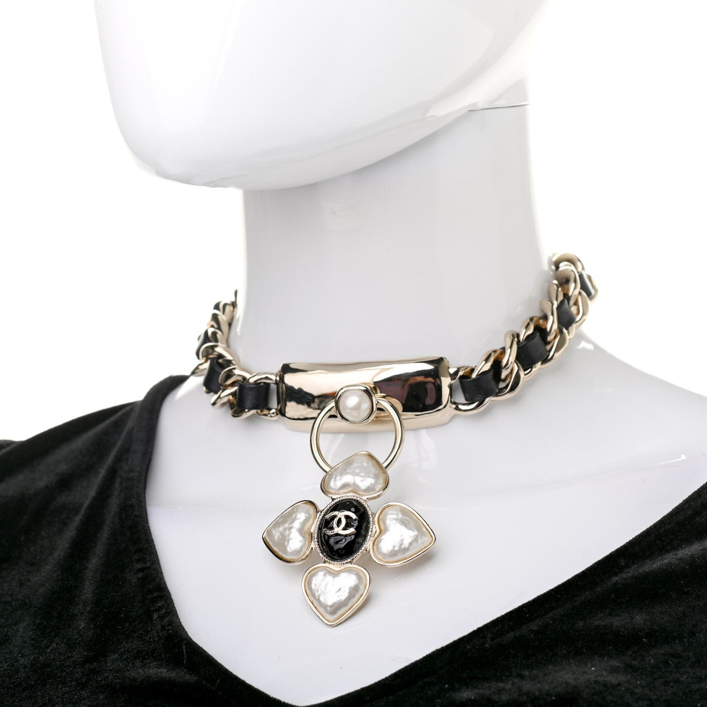 Lambskin Pearl Resin CC Choker Gold Black