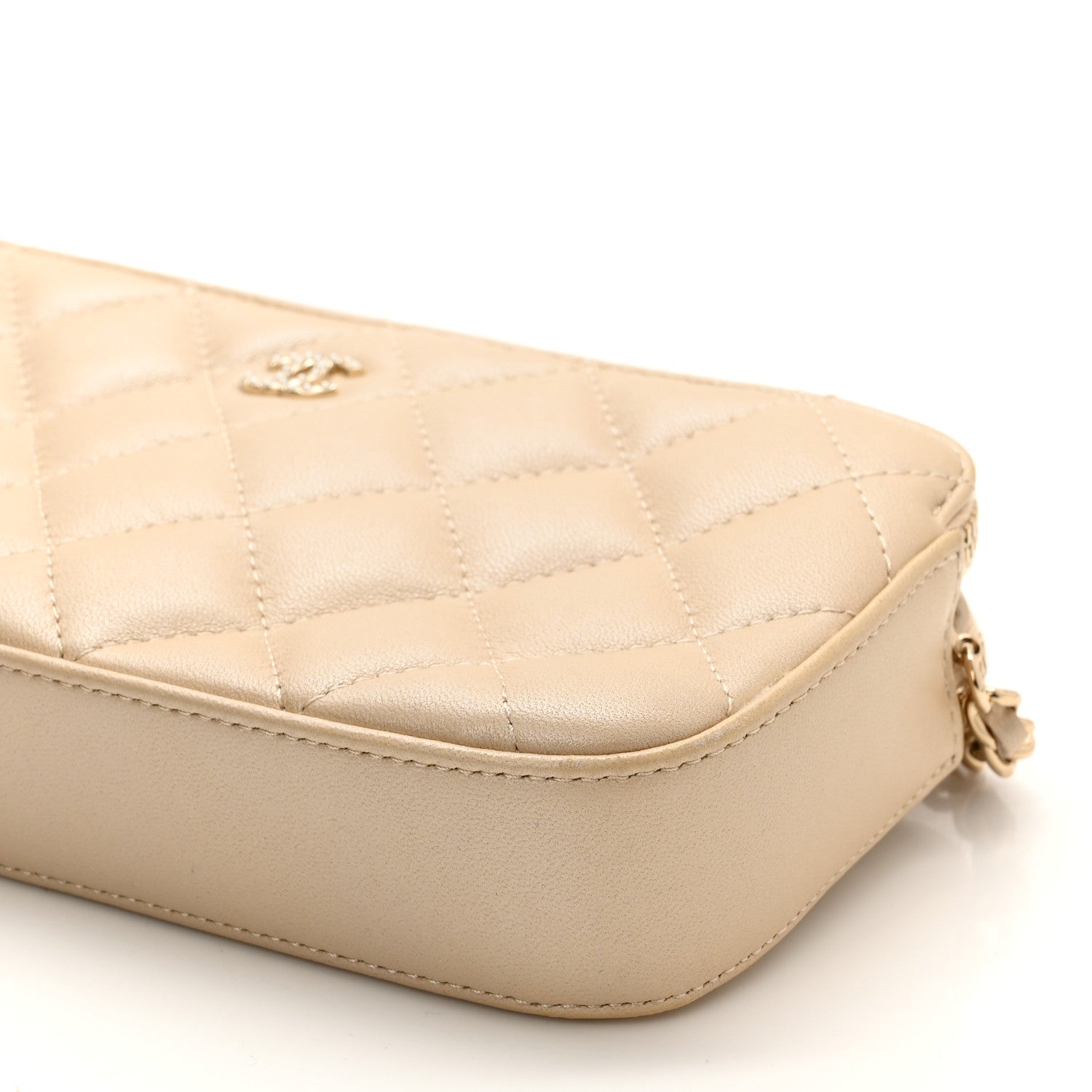 Chanel Iridescent Lambskin Quilted Pearl Clutch With Chain Beige 13 of 14