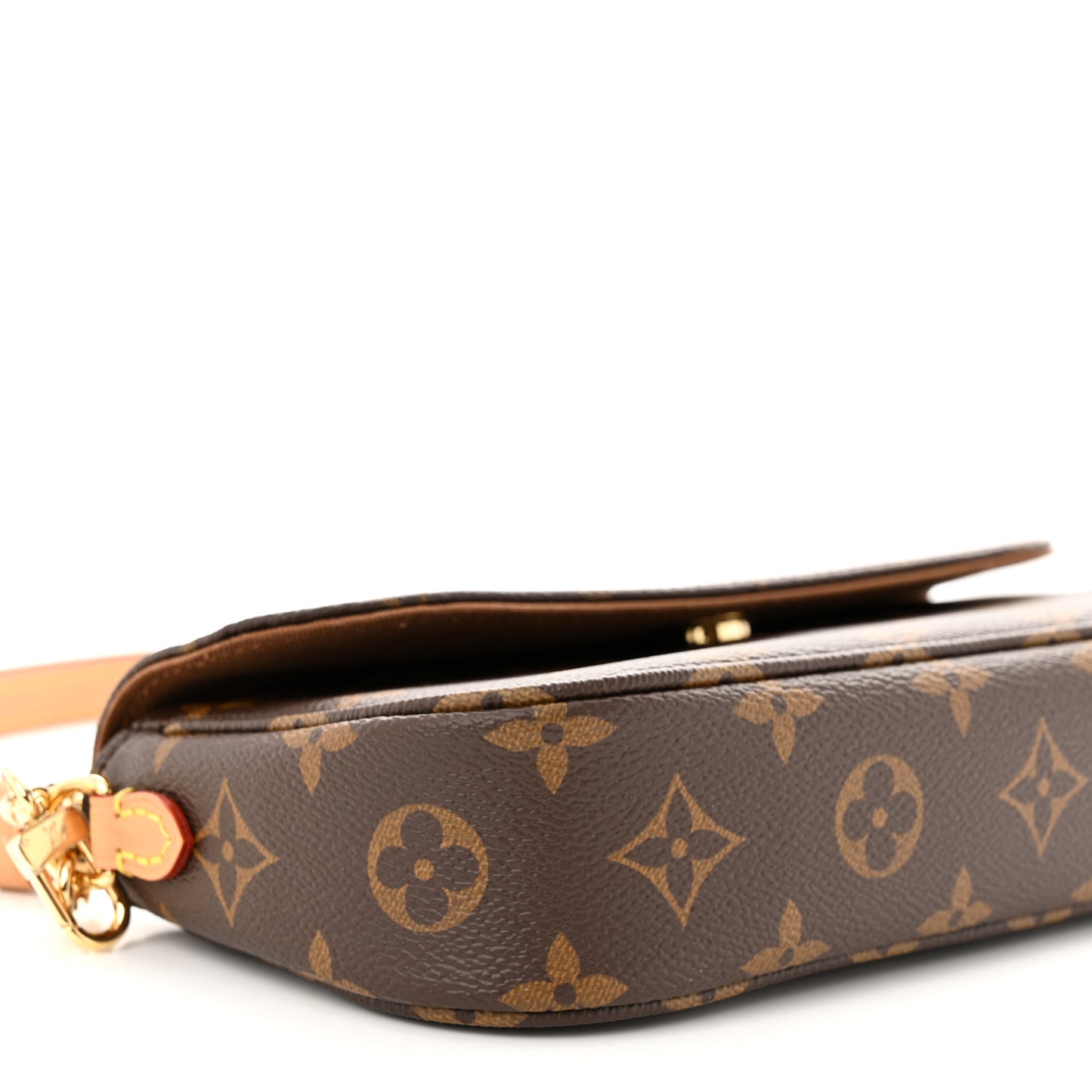Monogram Ivy Wallet On Chain