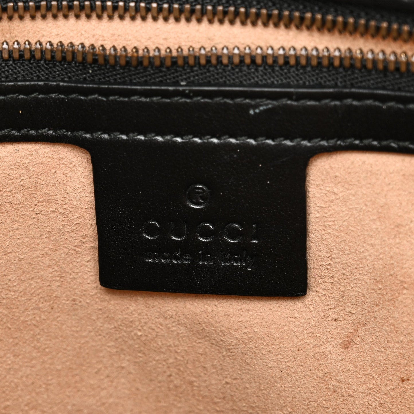 Calfskin Matelasse GG Marmont Flat Messenger Bag Black