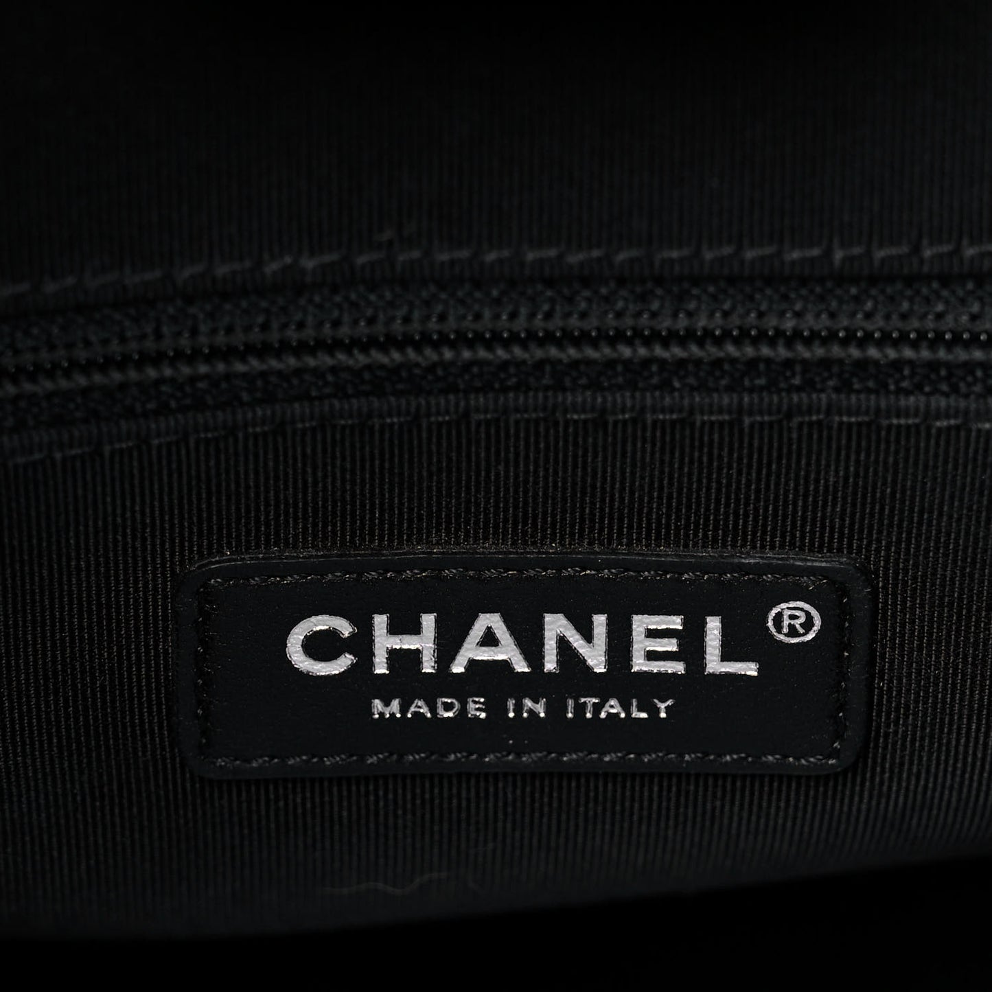 Calfskin Chain 20s Signature Tote Black