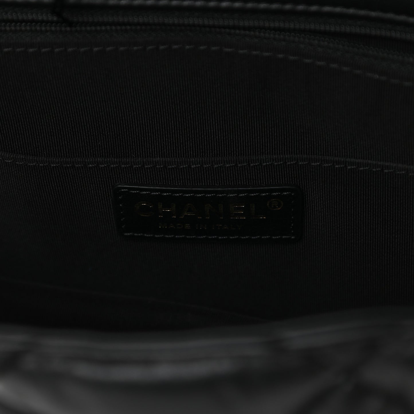Calfskin Quilted Large Bubbly Flap Black