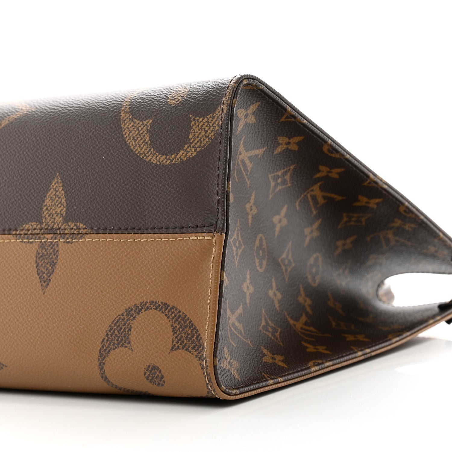 Louis Vuitton Reverse Monogram Giant Onthego MM 9 of 9