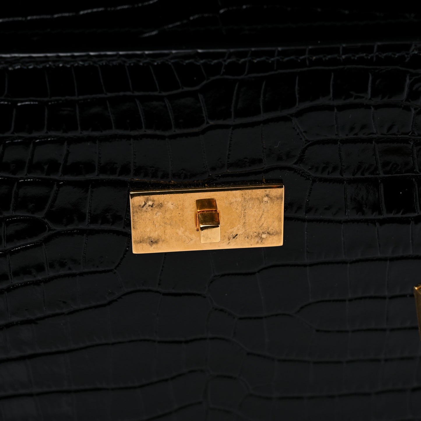Shiny Calfskin Crocodile Embossed Manhattan Baguette Black