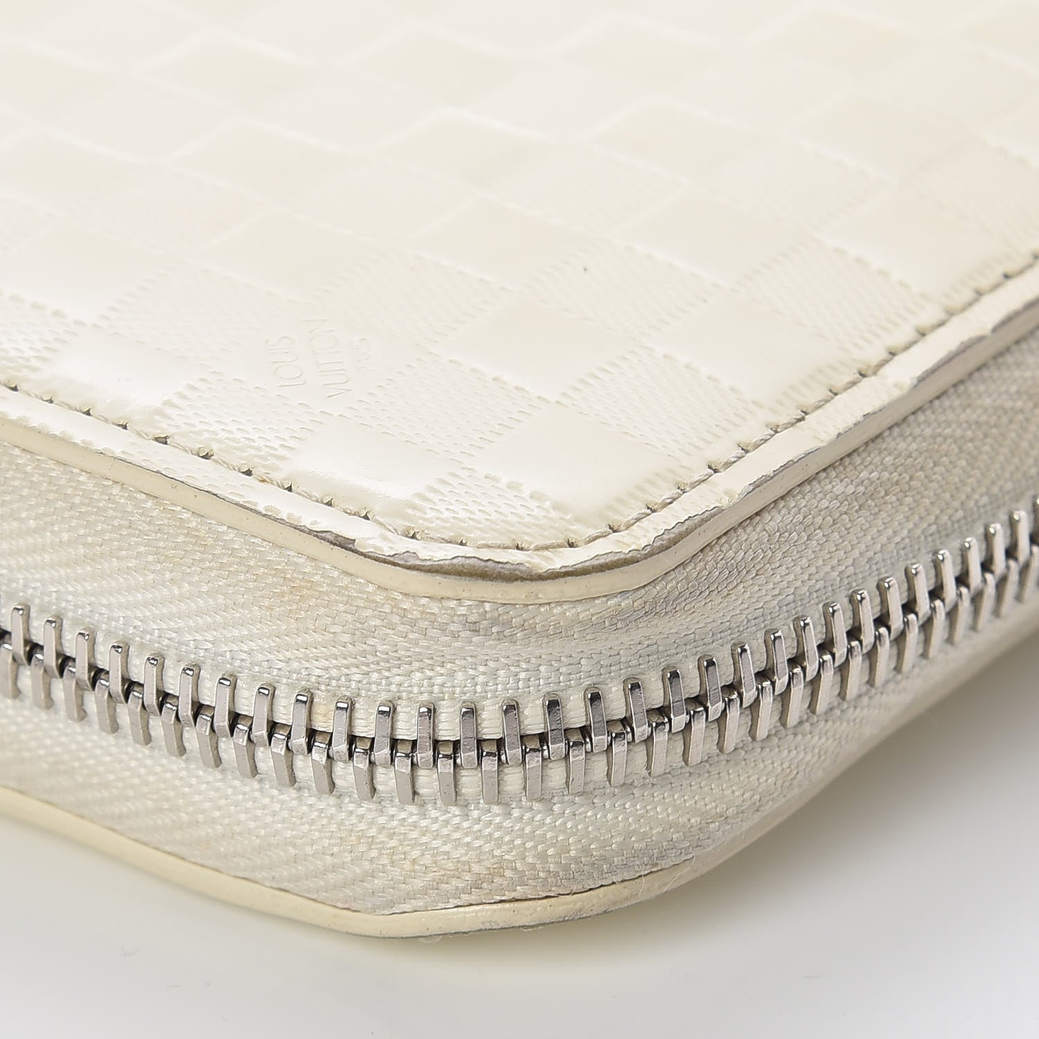 Louis Vuitton Shiny Calfskin Damier Facette Zippy Wallet Creme 13 of 20