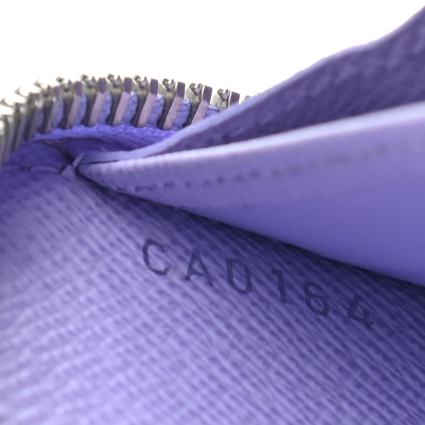 Epi Zippy Wallet Lilac