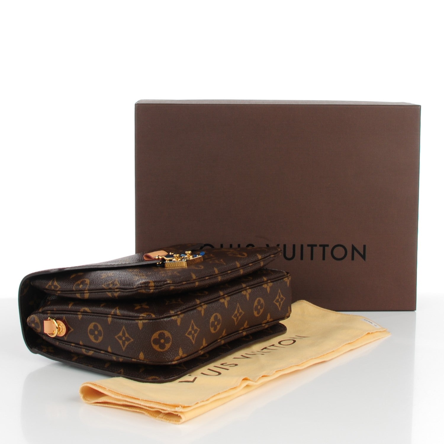 Louis Vuitton Monogram Pochette Metis 4 of 7