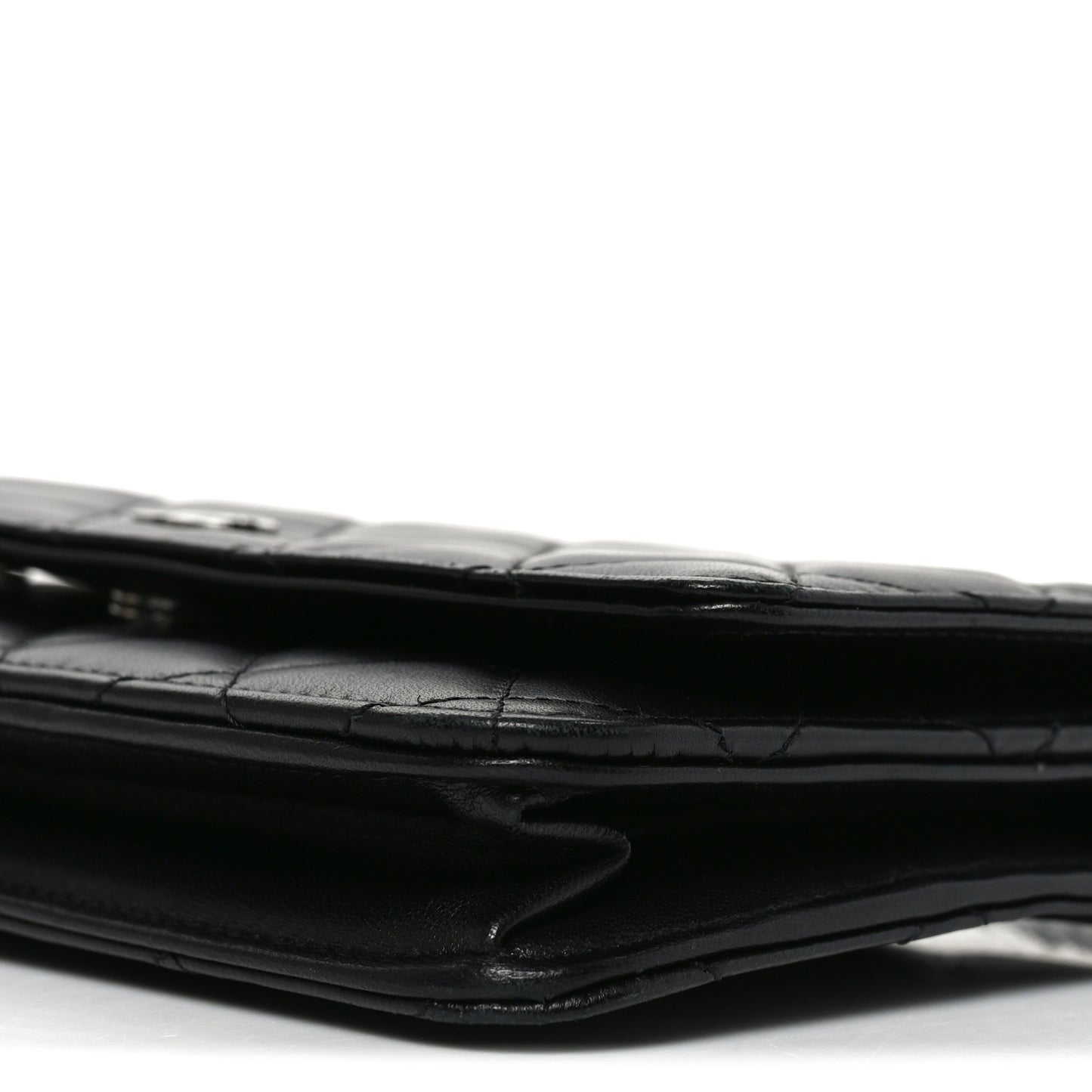 Lambskin Quilted Wallet On Chain WOC Black