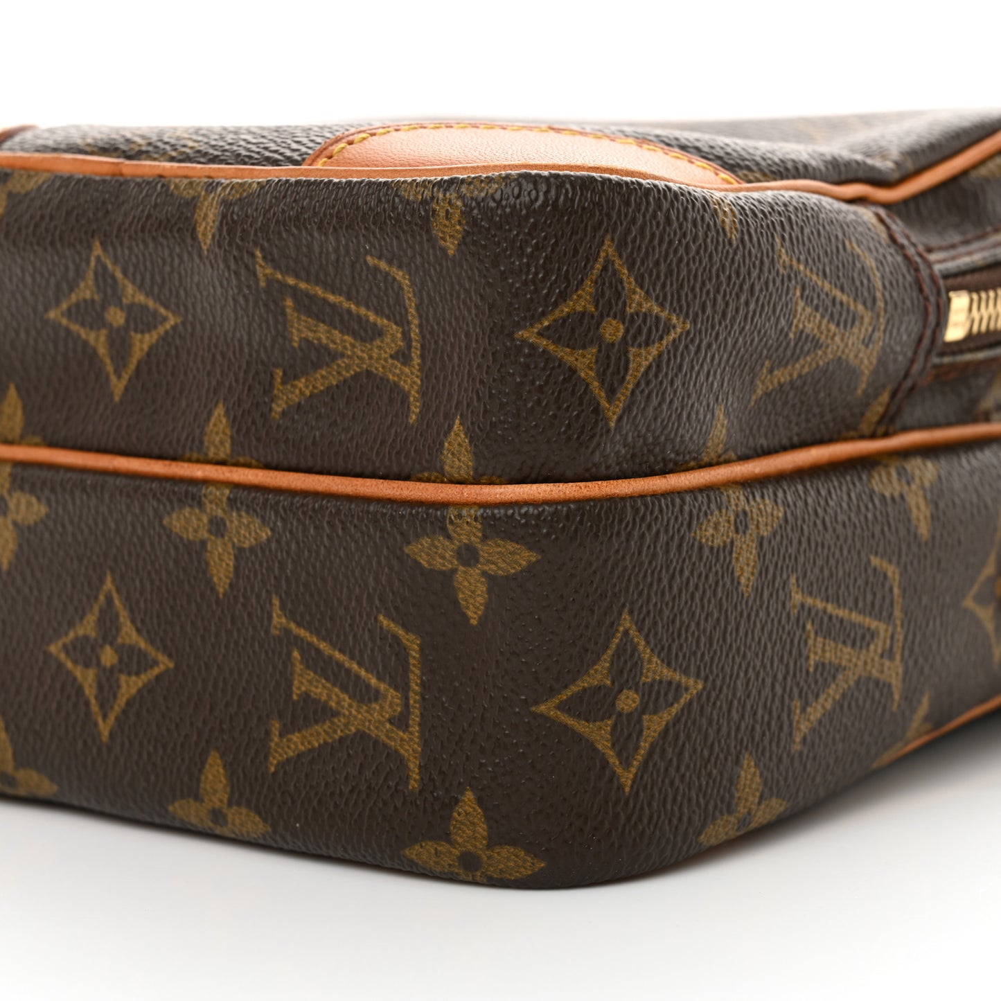 Monogram Amazone