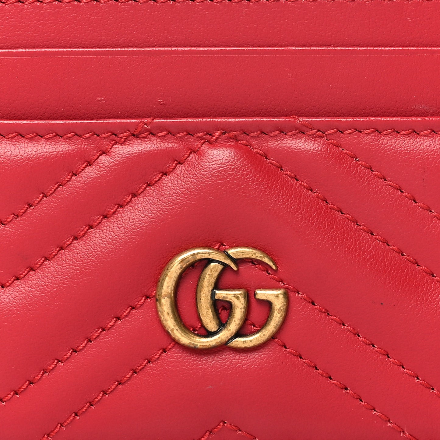 Calfskin Matelasse GG Marmont Card Holder Hibiscus Red