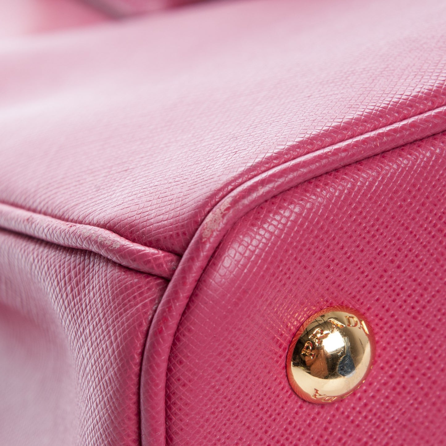 Saffiano Lux Medium Tote Peonia