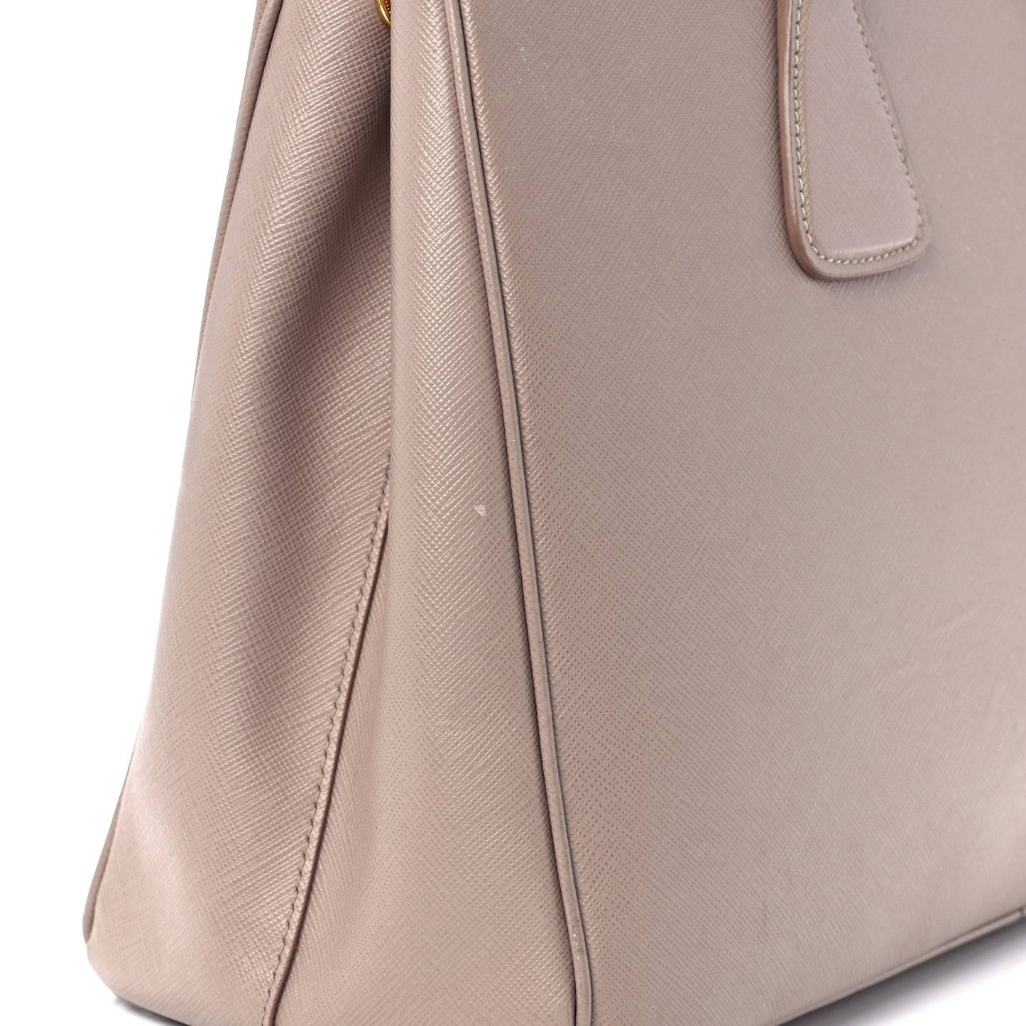 Saffiano Lux Medium Tote Cammeo