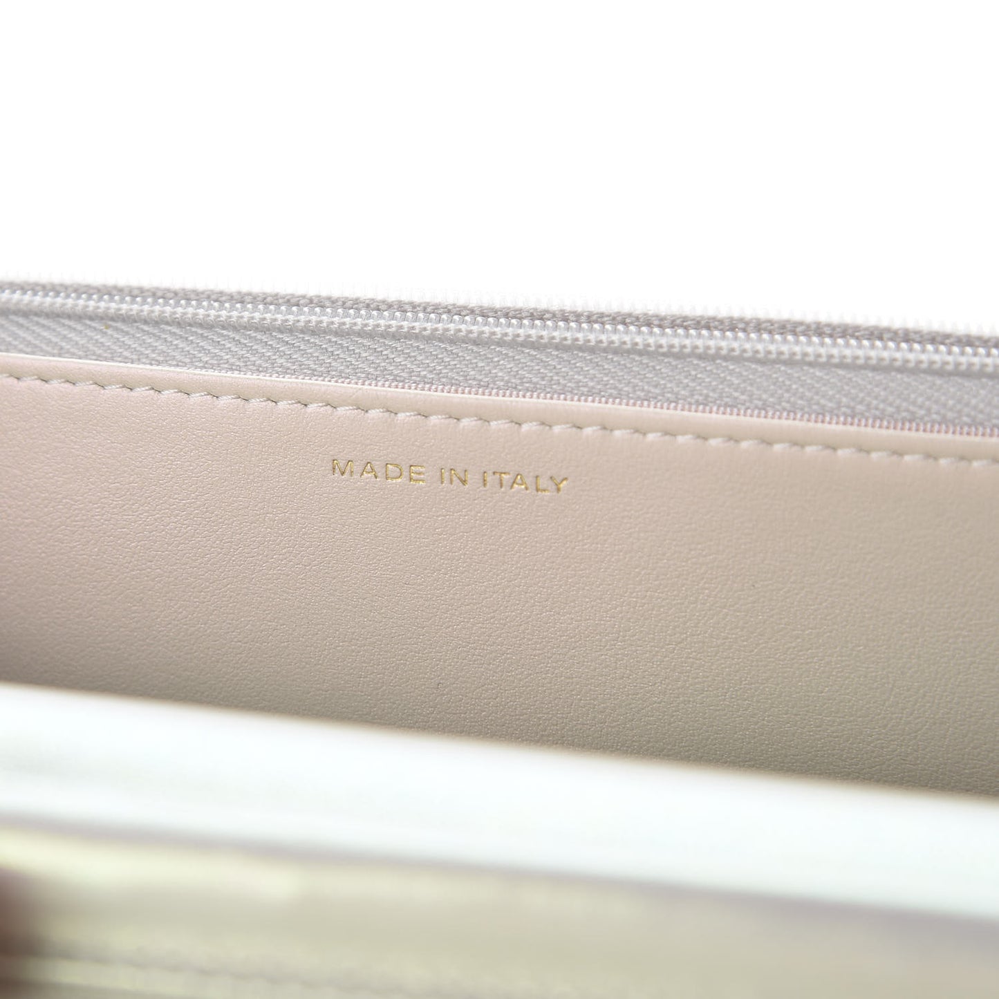 Iridescent Lambskin Quilted Wallet On Chain WOC Ivory