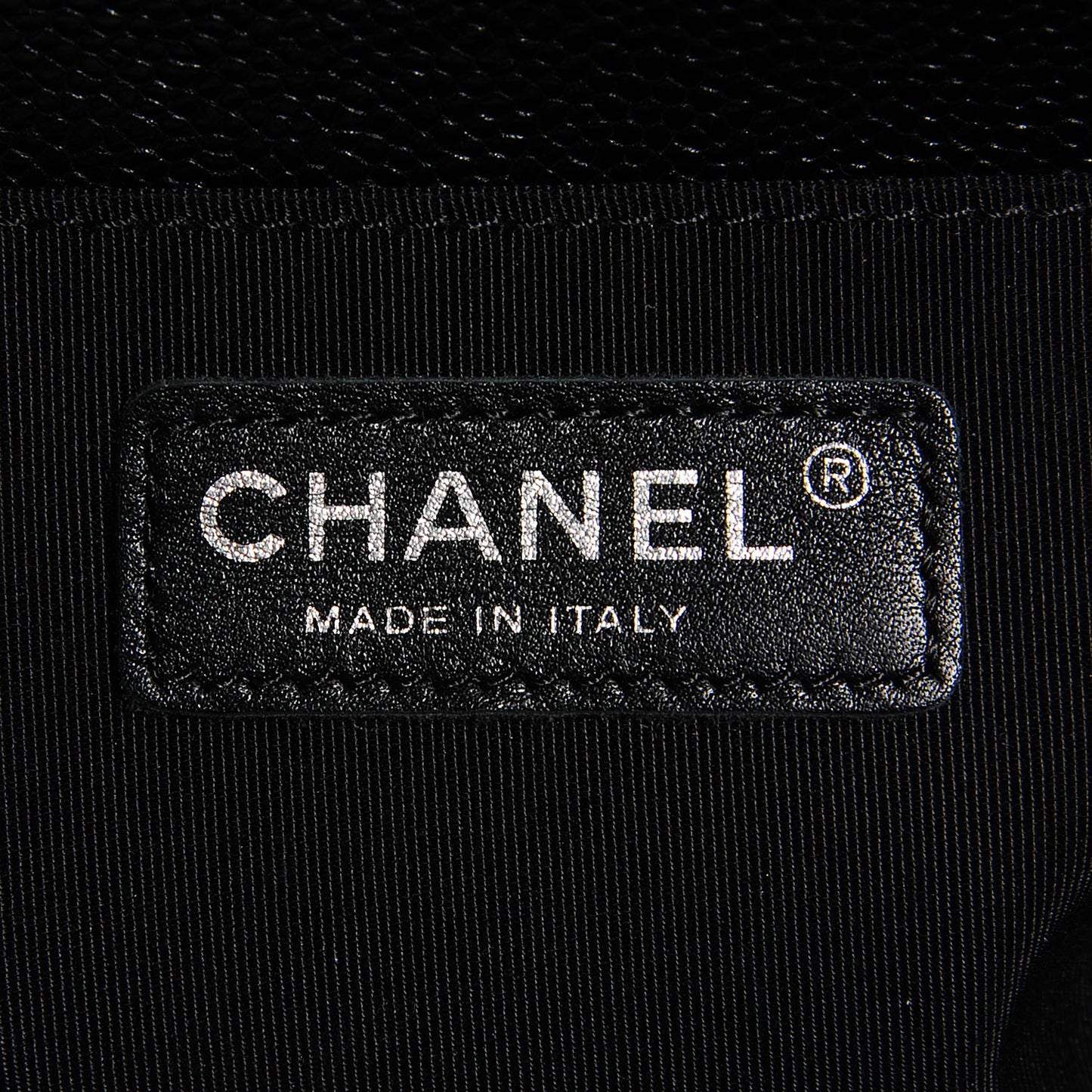 Caviar Quilted Medium Boy Flap Black